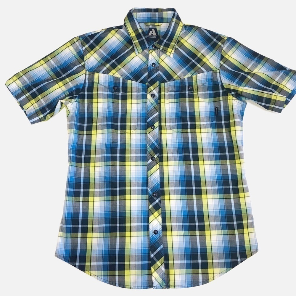 First Ascent Size Small Button Front Expedition Snap Front Short Sleeve Shirt